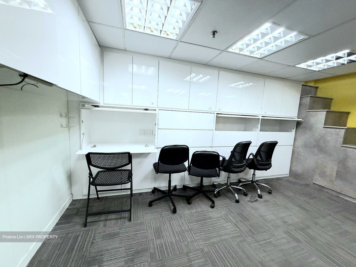 High Street Centre (D6), Office #557032141